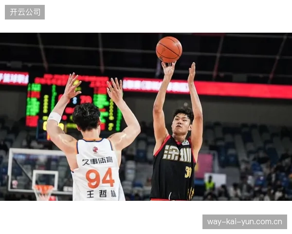 季后赛四强归属证明了常规赛排名的含金量,半决赛将是巅峰对决。 季后赛四强归属证明了常规赛排名的含金量,半决赛将是巅峰对决。
